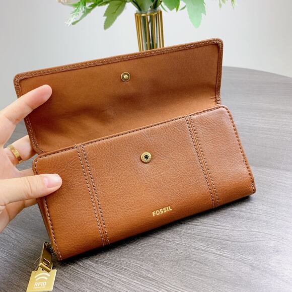 Fossil SWL3009210 Jori RFID Flap Clutch IN Brown - Picture 3 of 6